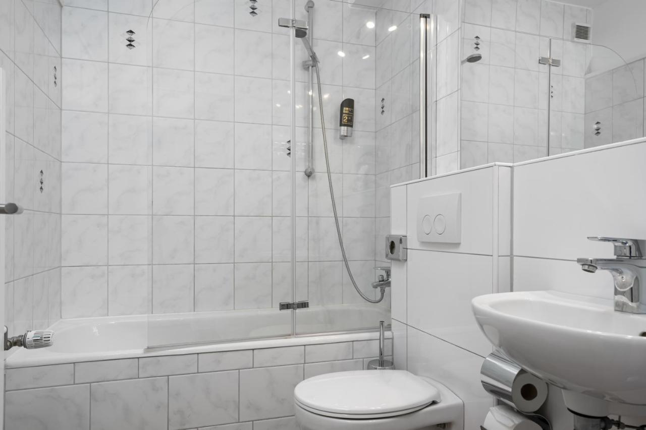 Apartment 1, Direkt Am Bahnhof Аахен Екстер'єр фото